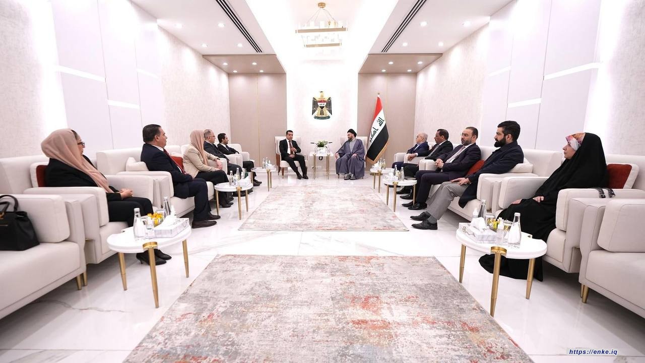 حضور رئيسة مؤسسة إنكي العلوية كوثر الغرابي  لقاء سماحة السيد الحكيم بوفد مؤسسة رؤى للتوثيق والدراسات الاستراتيجية والمستقبلية.