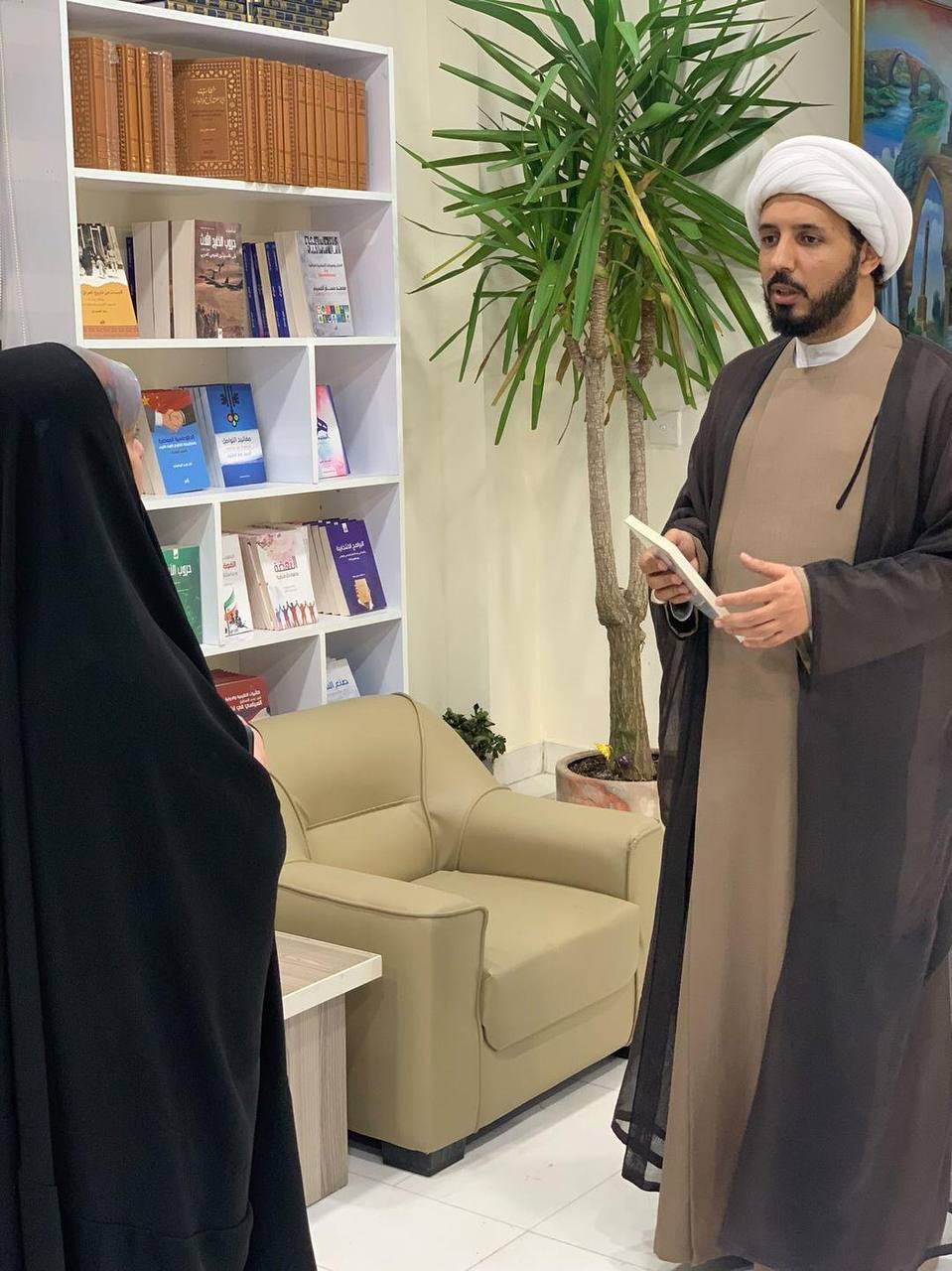 سماحة الشيخ احمد سلمان الأحمدي في ضيافة مؤسسة إنكي للدراسات والبحوث