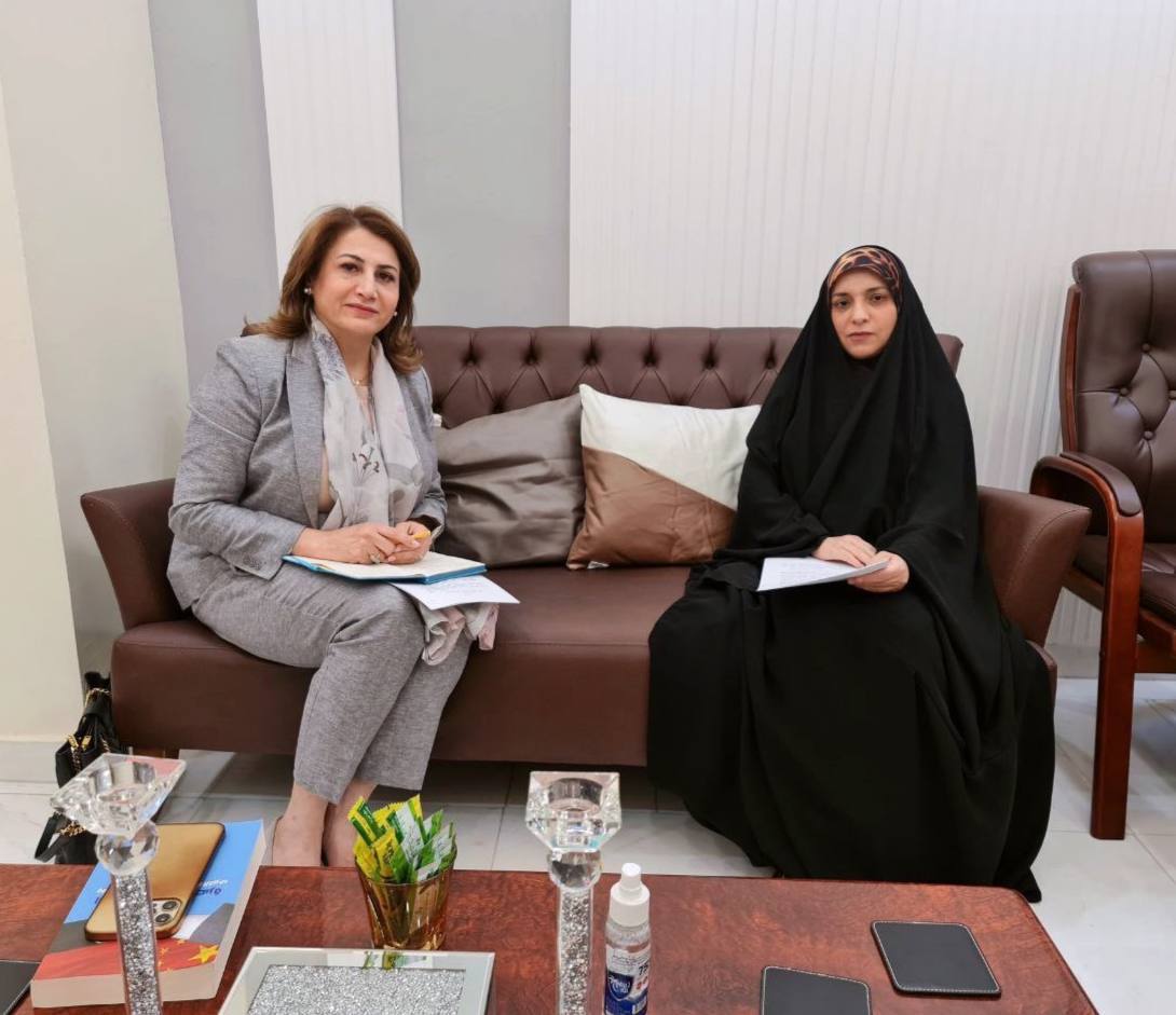 رئيسة مؤسسة إنكي للدراسات والبحوث تلتقي بالنائبتين  السيدة انسجام الغراوي والسيدة آلا طالباني في مقر المؤسسة ببغداد